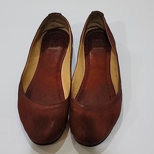 Frye brown ballet flat, Sz. 7, in pre owned condition